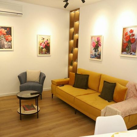Mjolly Apartment Тирана Экстерьер фото
