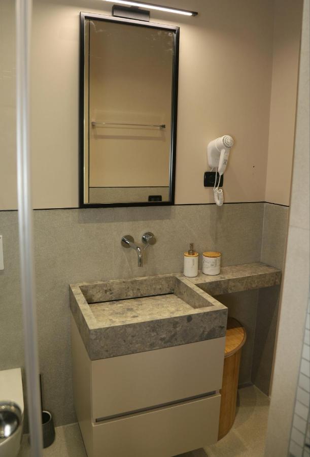 Mjolly Apartment Тирана Экстерьер фото